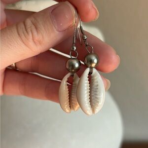Vintage White Cowrie Shell Drop Earrings with Silver Beads Dangle Earrings Beach